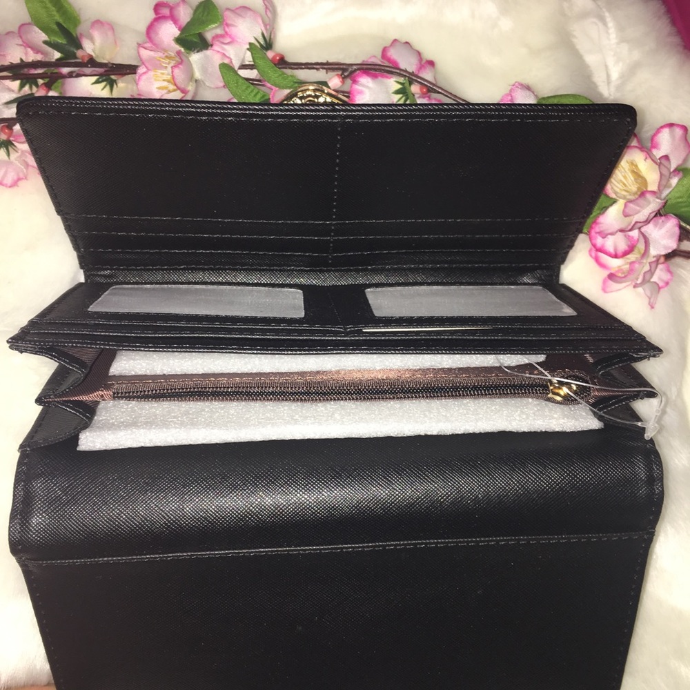 Wallet - Picture 3 of 6